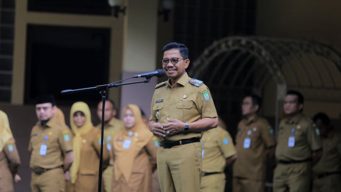 Wali Kota Tangerang, H. Sachrudin, saat memimpin apel pagi