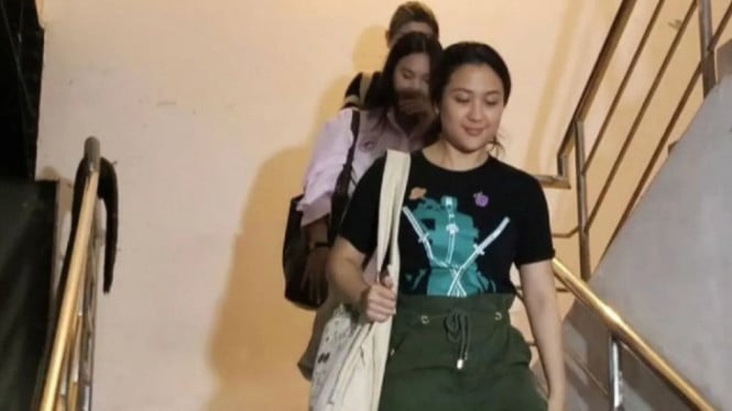 Artis Sherina Munaf usai pemeriksaan terkait kucing Uya Kuya