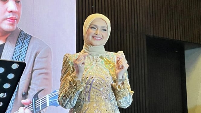 Siti Nurhaliza saat peluncuran lagu di Jakarta, Selasa (30/9/2025).