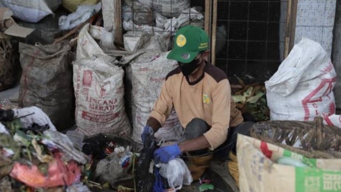 Aktivitas pengelolaan sampah mandiri di Villa Tangerang Indah