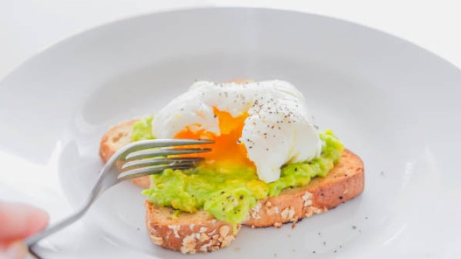 Ilustrasi poached egg