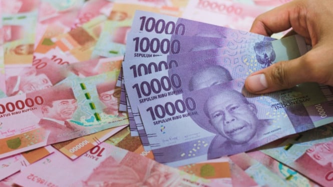 Strategi Cerdas Kelola Keuangan Saat Lebaran: Tetap Bahagia Tanpa ...