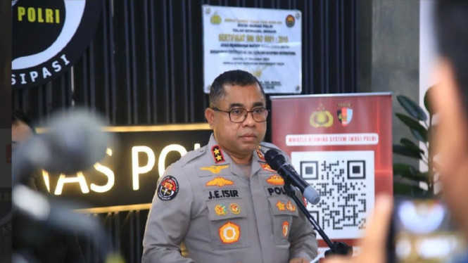 Kadiv Humas Polri Irjen Pol. Johnny Eddizon Isir