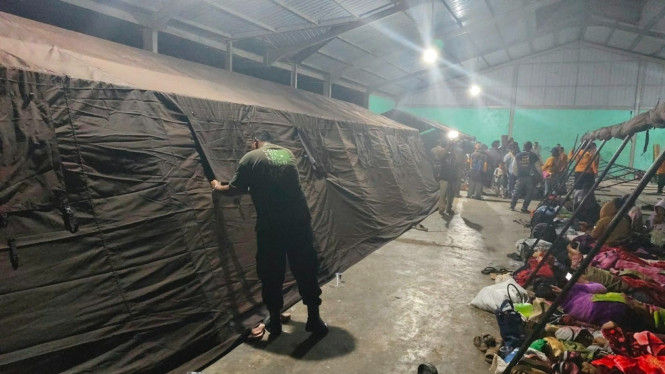 Aktivitas Gunung Sinabung Meningkat, Ratusan Warga Kuta Tengah Mengungsi ke Posko Darurat