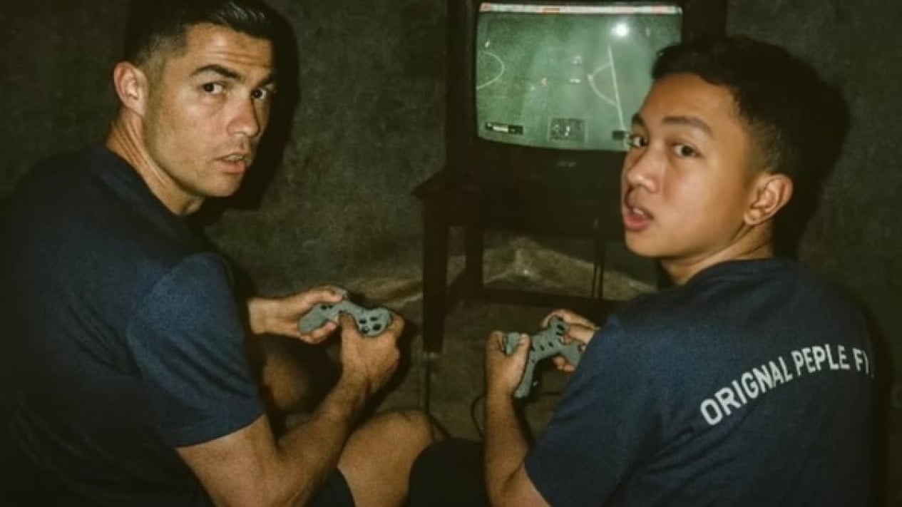 Tutorial ChatGPT Gabungkan Fotomu dengan Cristiano Ronaldo
