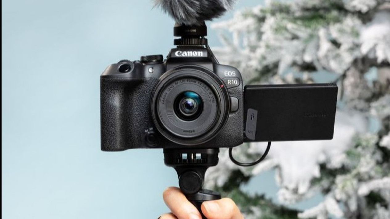 Canon EOS R10
