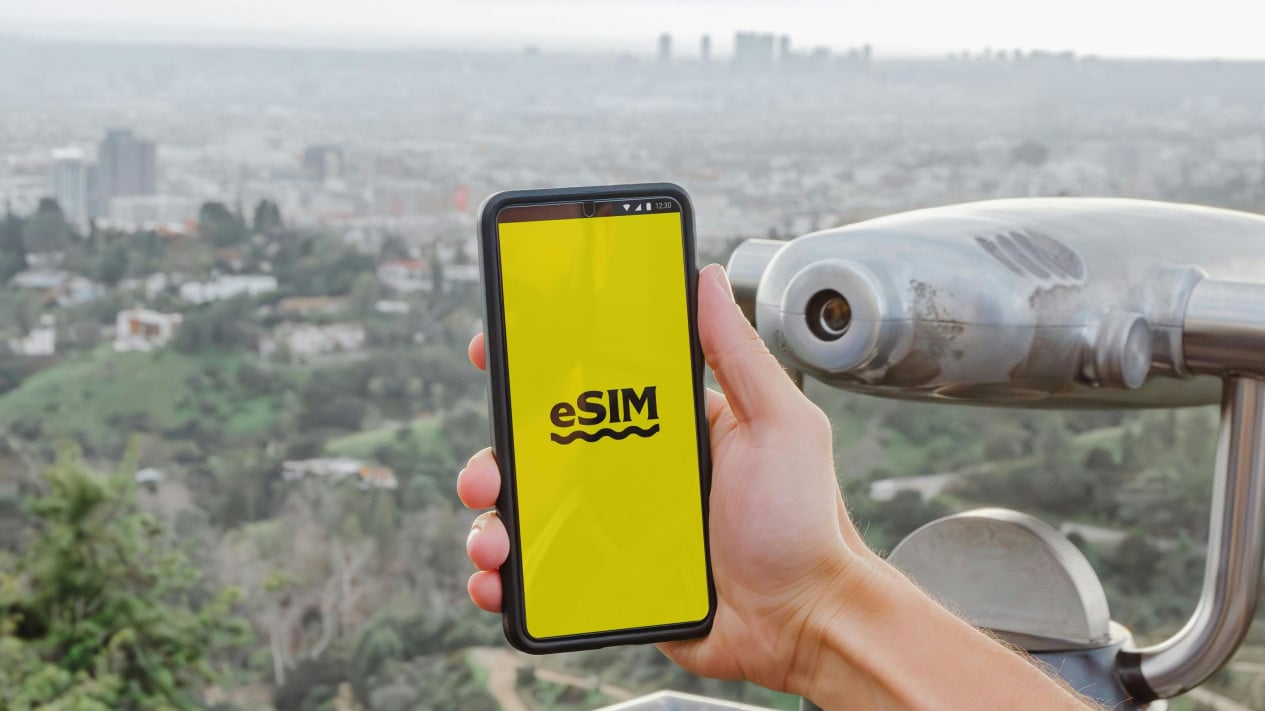 eSIM