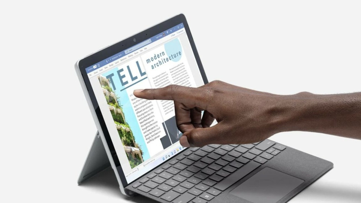 Ilustrasi Pengguna Tablet