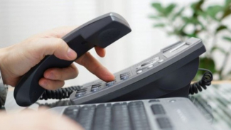 Pengguna telepon rumah Pengguna telepon rumah