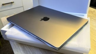 McBook Apple McBook Apple