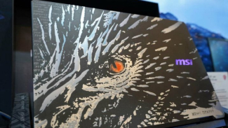 MSI Titan 18 HX Dragon Edition MSI Titan 18 HX Dragon Edition