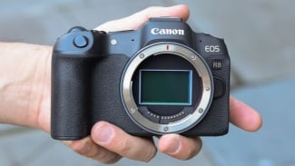 Canon EOS R8 Canon EOS R8