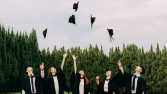 Ini Jadwal dan Biaya Seleksi Mandiri UI, ITB, dan UGM Ini Jadwal dan Biaya Seleksi Mandiri UI, ITB, dan UGM