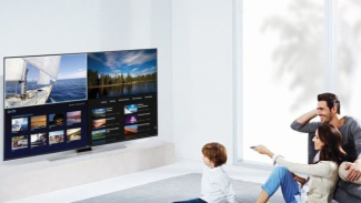 Samsung UHD AU7002 Samsung UHD AU7002