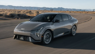 Kia EV4 Tampil Perdana di Indonesia Lewat GIIAS 2025, Tunjukkan Wajah Baru Mobil Listrik Masa Depan