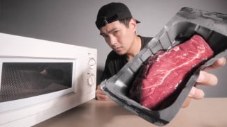 Cara Mudah Membuat Steak Daging Menggunakan Microwave