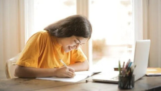 Kuis Seru, Tentukan Pilihan Tablet atau Laptop yang Cocok untuk Kamu!