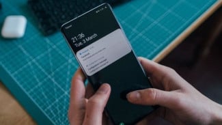 Punya Hape Samsung? Aktifkan 5 Fitur Tersembunyi Ini Biar Notifikasi Gak Bikin Pusing!