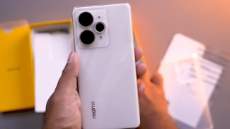Realme 15 Pro 5G Unboxing Lengkap, Layar 4D Curve Harga Berapa?