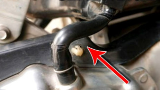 Selang Kecil Motor Matic Ini Bikin Oli Putih Susu, Ganti Cuma 5 Ribu!