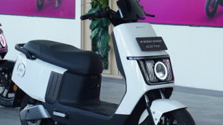 Polytron FOX 200, Motor Ibu-Ibu Paling Aman Walau Sein Salah Tetap Tenang!