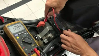 6 Tips Merawat Aki Motor Supaya Awet, Gak Perlu Ganti Tiap Bulan!