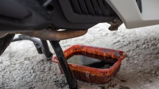 Jangan Sampai Salah Pilih Kekentalan Oli Motor! Ini Rahasia Mesin Awet dan Performa Maksimal