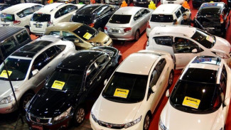 Pilihan Terbaik 3 Mobil Bekas R Jutaan Tahun Muda yang Bikin Kantong Aman!