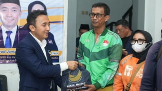 HUT ke 14 NasDem , Ojol dan Warga Dapat Sembako hingga Cek Kesehatan Gratis