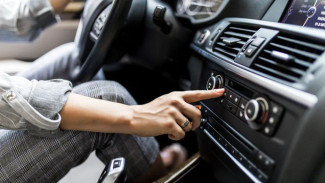 Tips Rawat AC Mobil Sendiri Tanpa Ke Bengkel Agar Tetap Dingin dan Komponen Awet