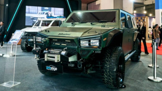 Prestige Motorcars Pamer Kendaraan Taktis Maung di IIMS 2026