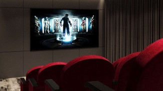 Gerai Alfamart Jadi Bioskop Mini? Layar Digi Targetkan 50 Kota Mulai 2026