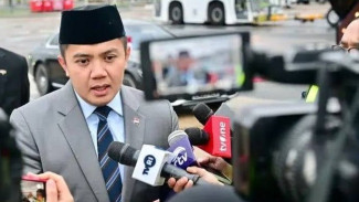 MBG Pangkas Dana Pendidikan, Seskab Teddy Jawab Tegas