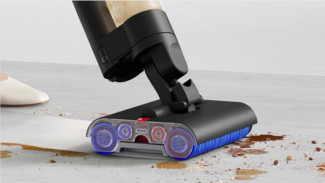 Bunda Wajib Tahu! Review Dyson WashG1 Pel Modern Sedot Kotoran Sekali Jalan