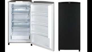 Ibu Pekerja Wajib Punya! Standing Freezer AQUA AQF-S4DS Ini Jadi Solusi Terbaik Amankan Stok ASI