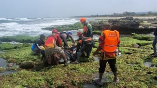 Tim SAR Gabungan Temukan Satu Korban Hilang di Pantai Karang Papak