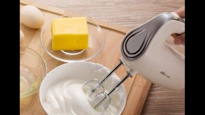 Hand Mixer (Ilustrasi)