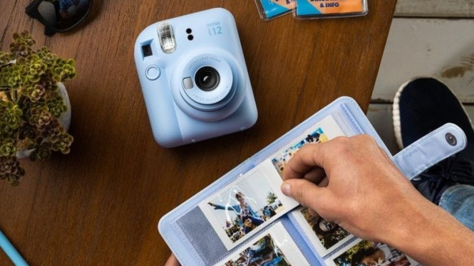 Fujifilm Instax Mini 12