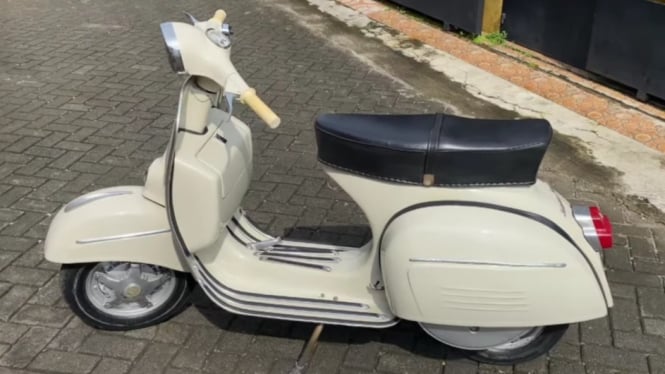 Vespa Super Sport