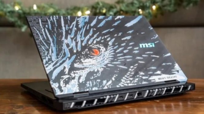 MSI Titan 18HX Dragon Edition