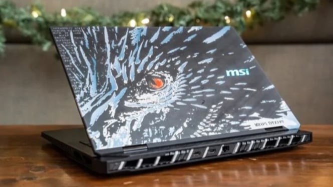 MSI Titan 18 HX Dragon Edition