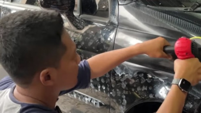 Tips Menghapus Baret Mobil