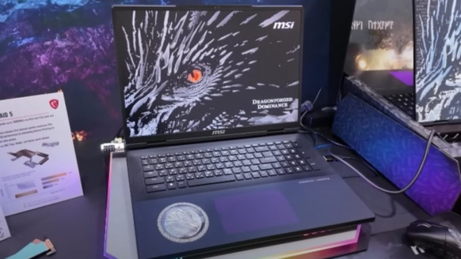 MSI Titan 18 HX Dragon