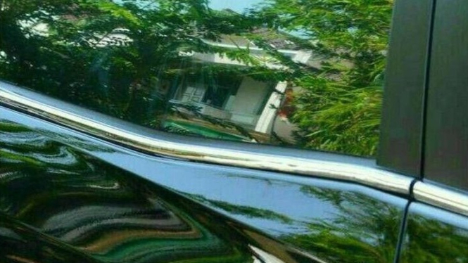 Cara Mudah Bikin Kaca Mobil Bebas Jamur dan Anti Air Hujan