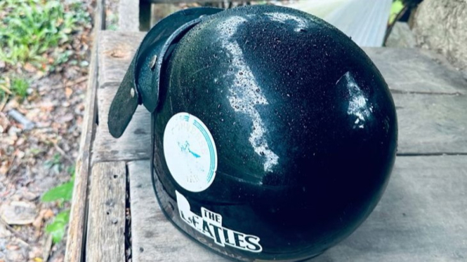Cara Ampuh Mengeringkan Helm Basah