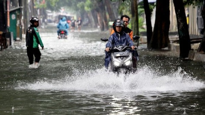 Motor Matic Terobos Banjir