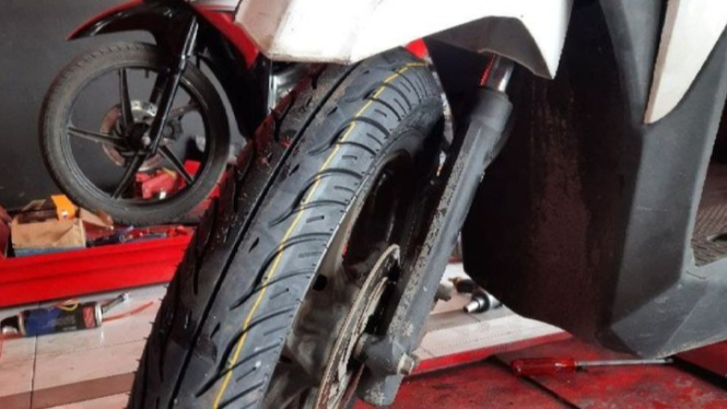 Lima Tips Merawat Ban Motor Tetap Awet dan Nyaman