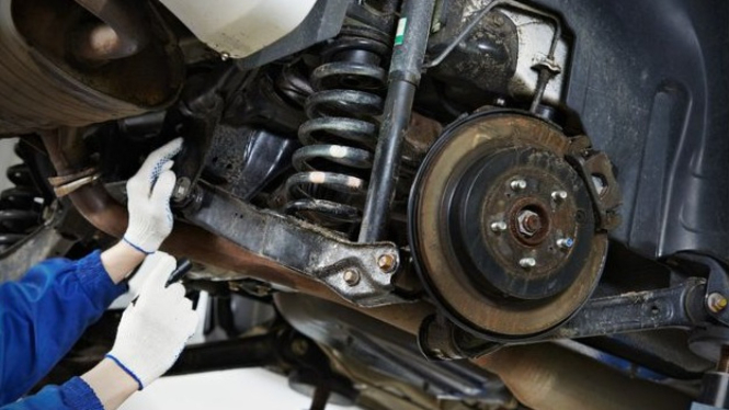 Harga Service Kaki-Kaki Mobil