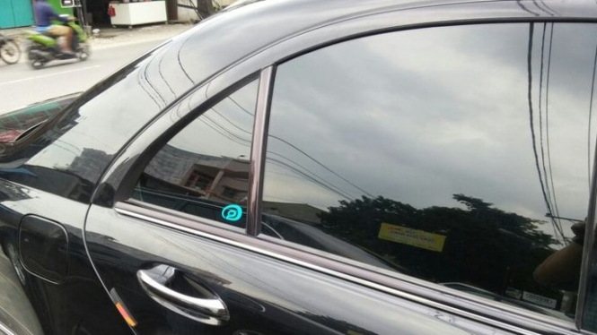 Cara Mudah Menghilangkan Jamur Kaca Mobil