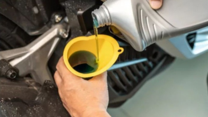 Rekomendasi Oli Mobil Terbaik 2025